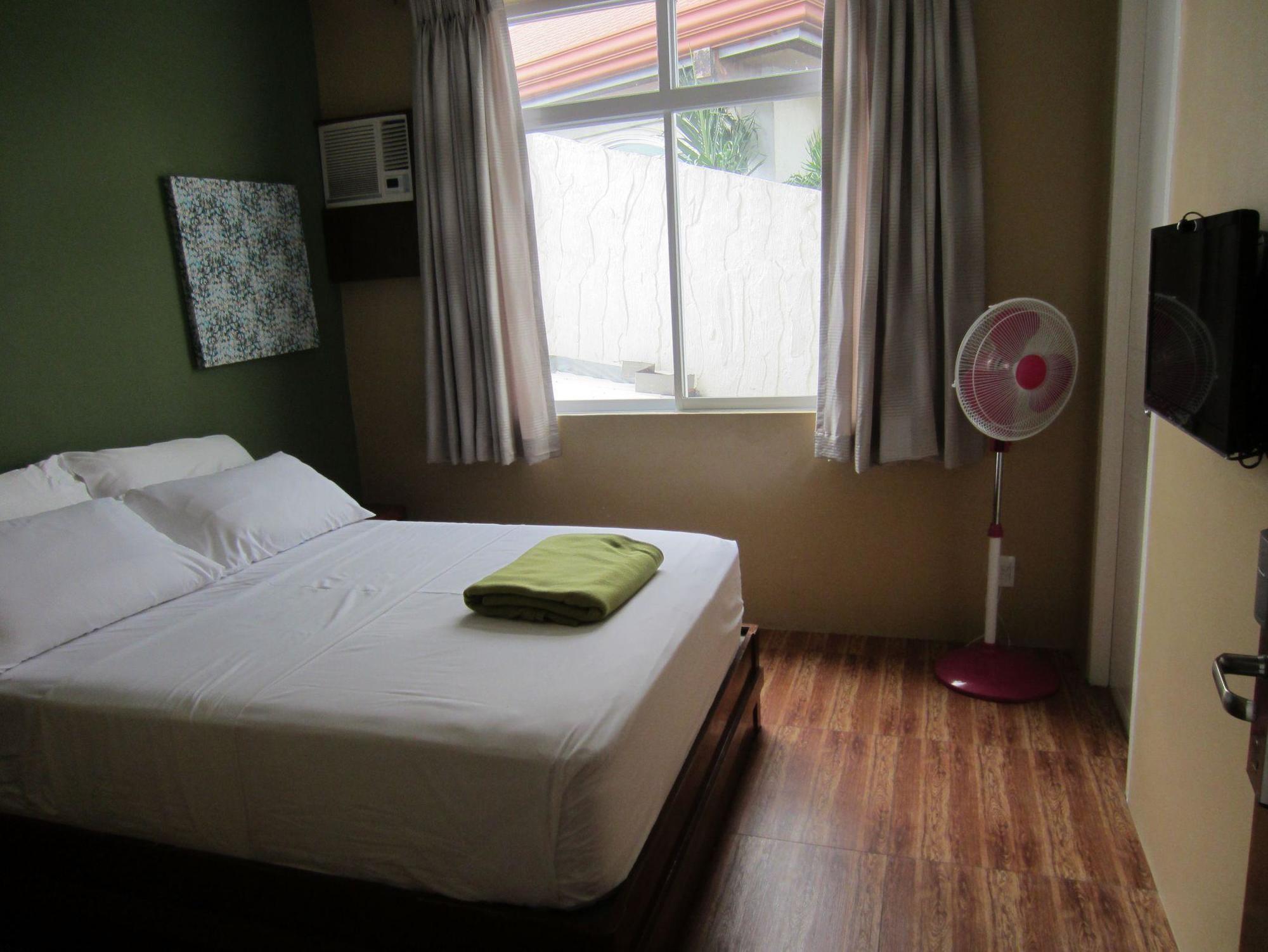 Purple Tree Bed & Breakfast Paranaque City Dış mekan fotoğraf